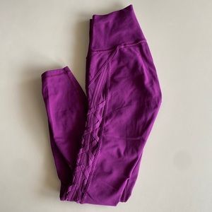 Lululemon High Times Pant (Rhythm) Leggings in color Chilled Grape Size 2